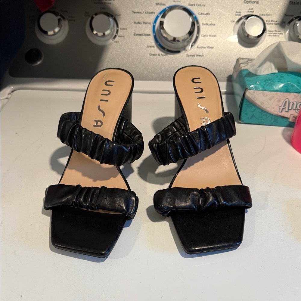 Unisa Black Ruched Double-Strap Slide Mules